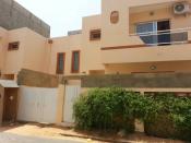 Villa d angle r+1 A vendre a la citée Aliou sow